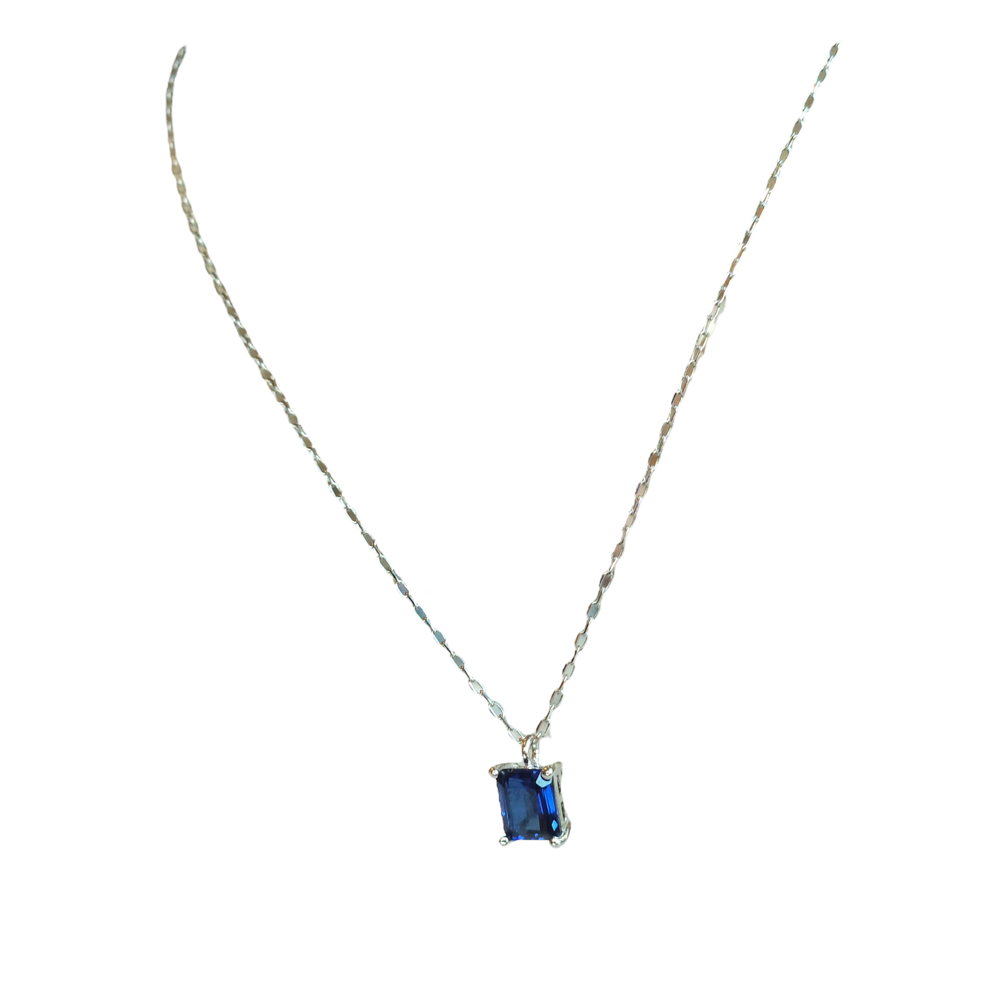 18kt white gold Chain with natural sapphire square pendant.