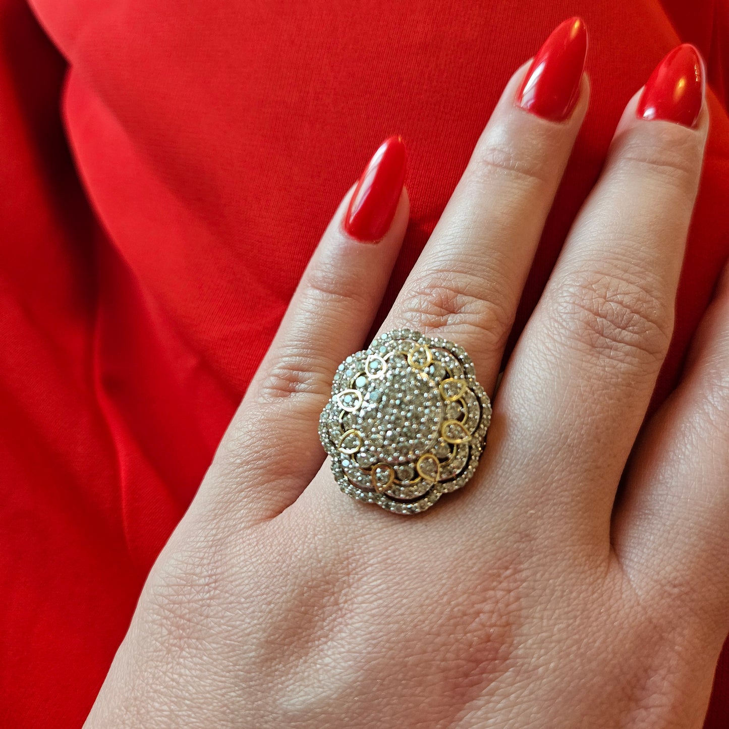 10kt  Flower yellow gold/ 2ctw natural diamond