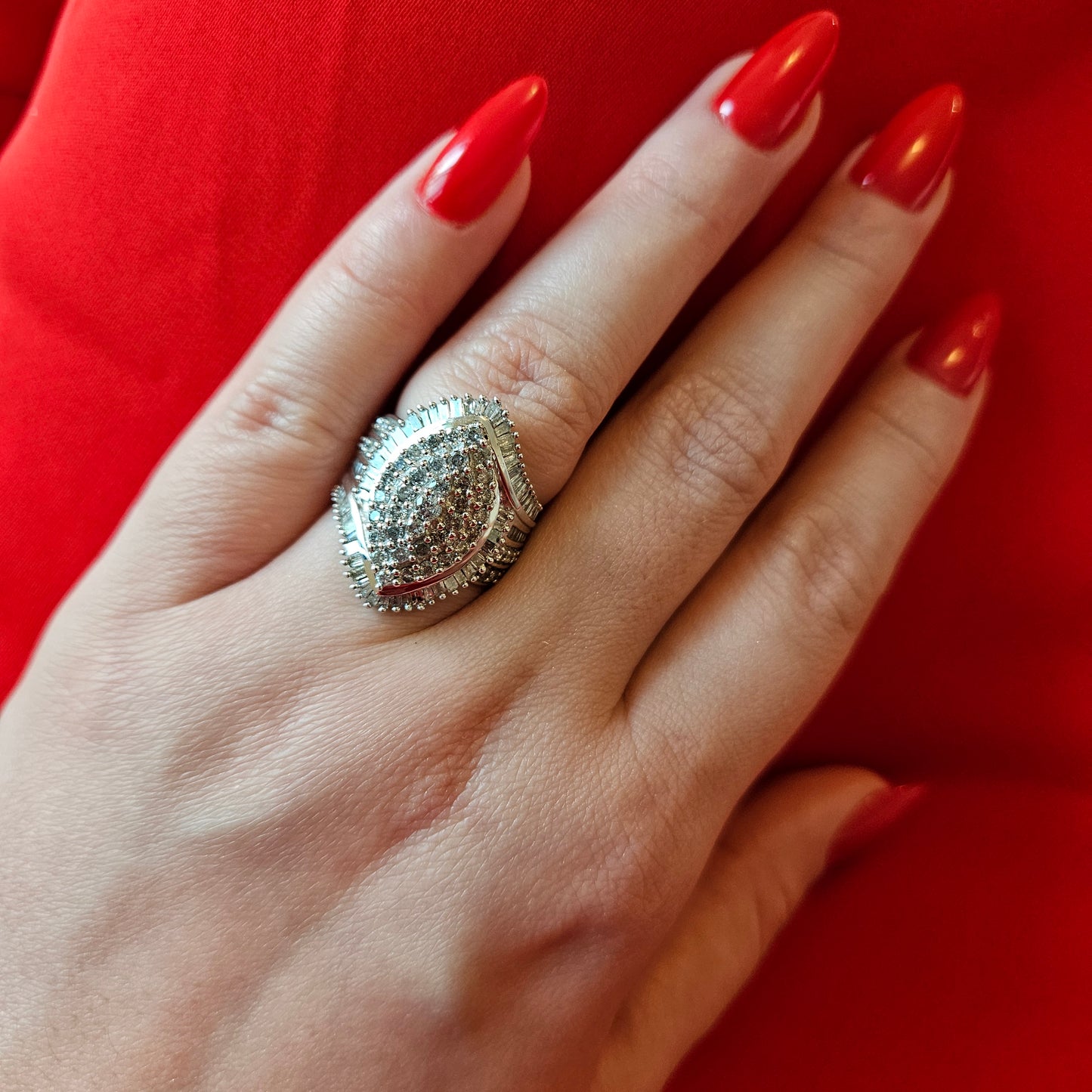 10kt white gold / 2ctw natural diamon