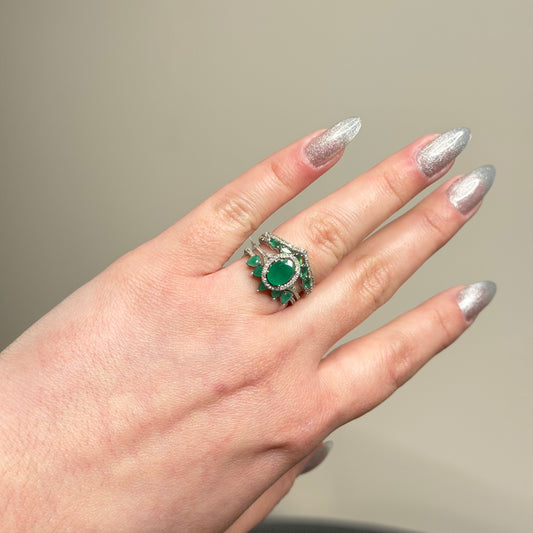 Trío de compromiso esmeralda natural colombiana y diamantes naturales