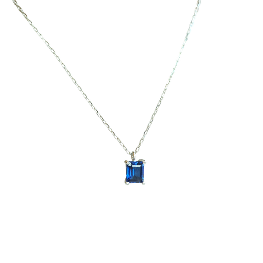 18kt white gold Chain with natural sapphire square pendant.